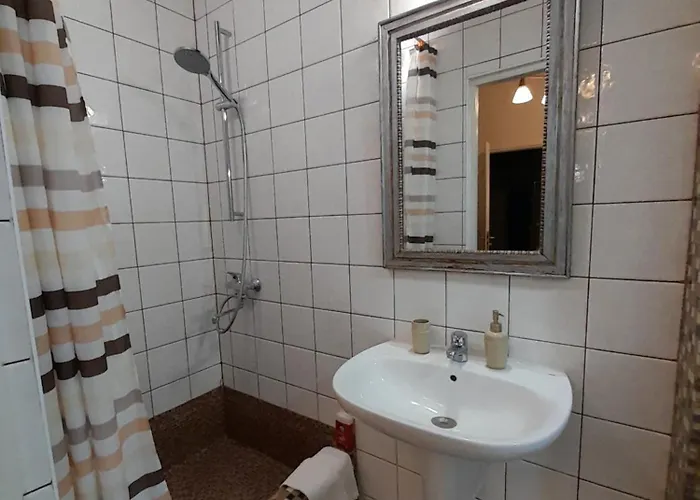 Апартаменты On Hretska 26/28